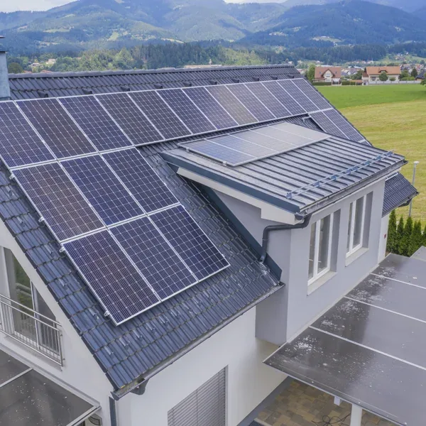 Home solar installation in Kerala for sustainable energy solutions

